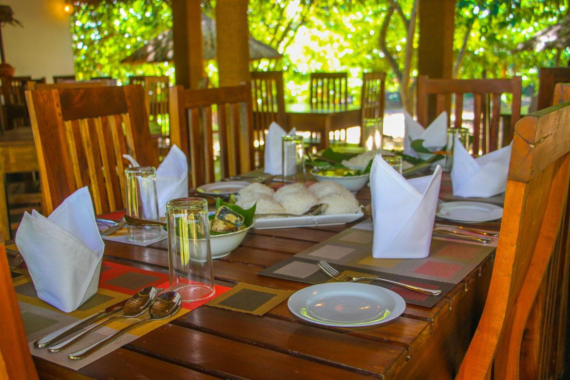 Ceylon Amigos Eco Resort Sigiriya Esterno foto