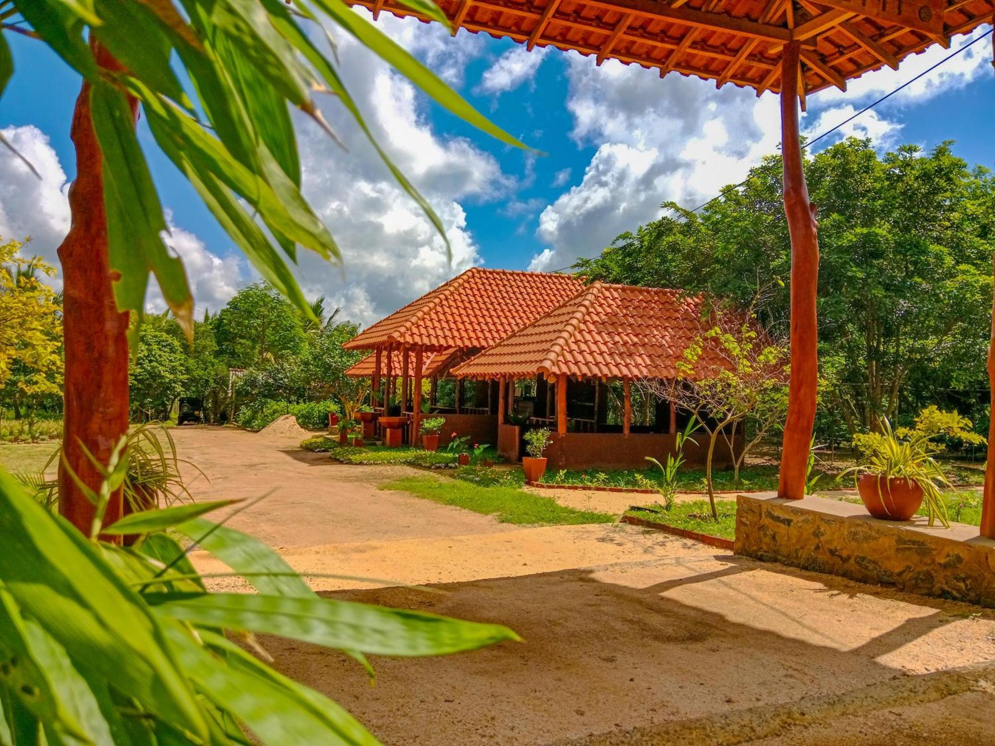Ceylon Amigos Eco Resort Sigiriya Esterno foto